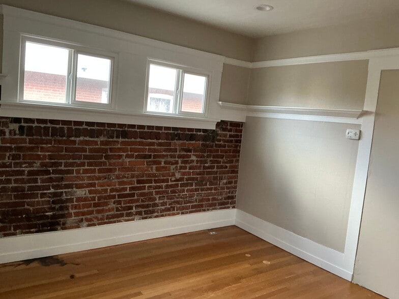 More Photos Of 22 W Taylor St, Reno Office For Sale