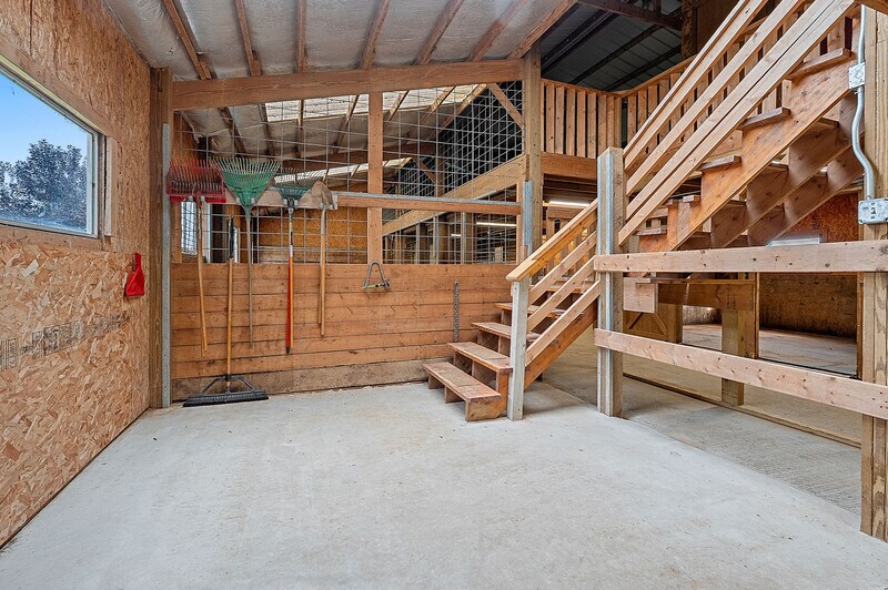 More Photos Of N5367 Mayflower Rd, Shiocton Office For Sale