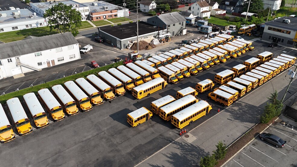 More Photos Of 26 Jay St, Norwood Auto Repair For Lease