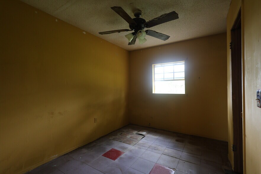 More Photos Of 25377 Welling rd, Welling Apartments For Sale