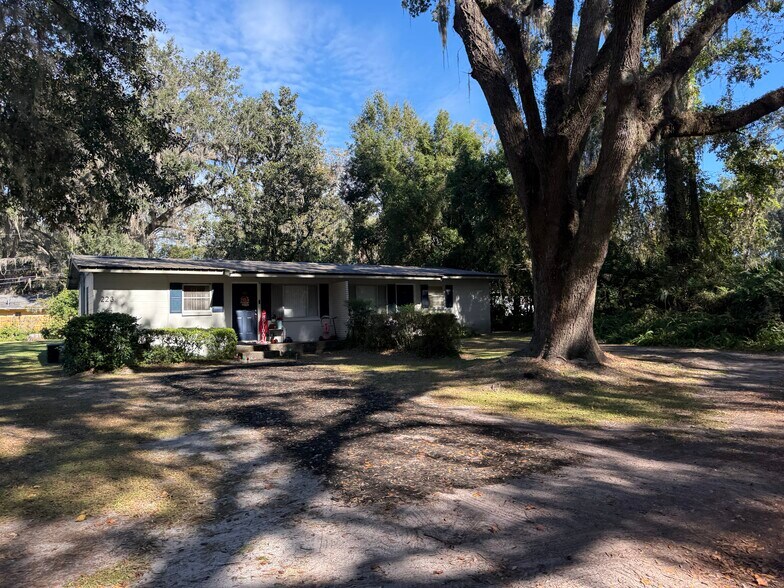 More Photos Of 283 SW Davaca Gln, Lake City Multifamily For Sale