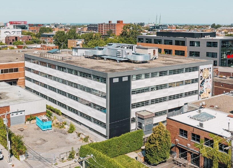 More Photos Of 6750 Av de l'Esplanade, Montréal Office For Lease
