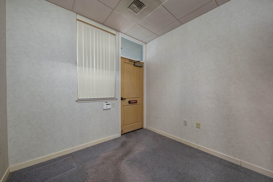 More Photos Of 756 Porter Ave, Stockton Medical For Sale