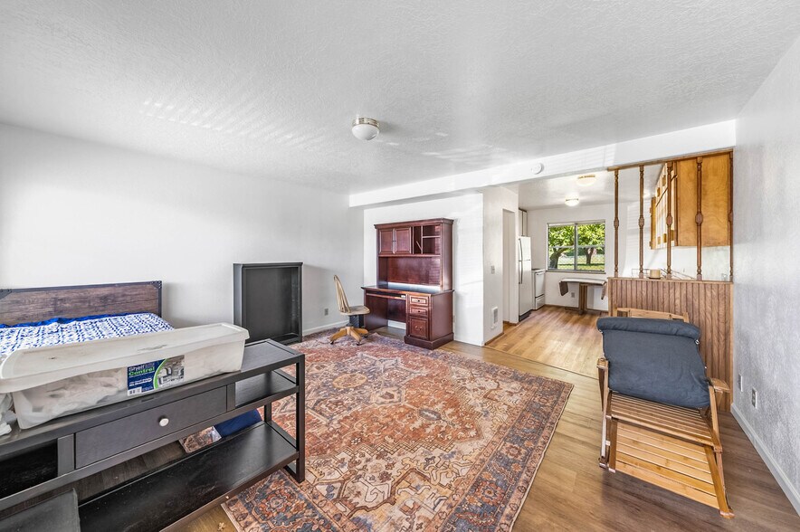 More Photos Of 542 Pacific Ave, Brookings Multifamily For Sale