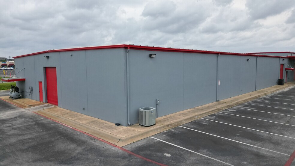 More Photos Of 1902 E Central Texas Expy, Killeen Auto Dealership For Lease