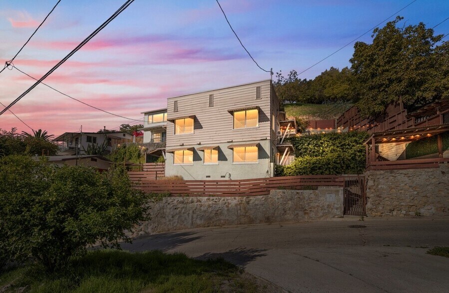 Primary Photo Of 3055 Future St, Los Angeles Apartments For Sale