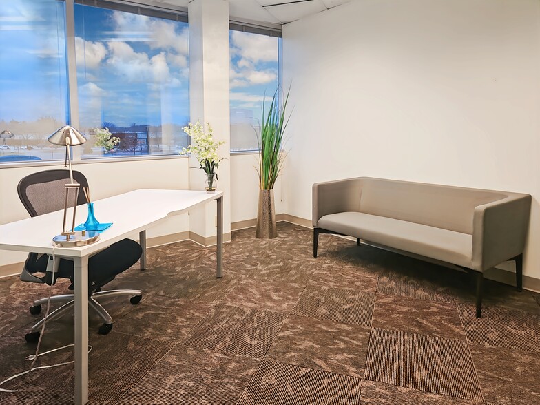 More Photos Of 9465 Counselors Row, Indianapolis Coworking Space