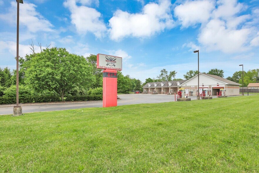 More Photos Of 450 W Waterloo St, Canal Winchester Carwash For Sale