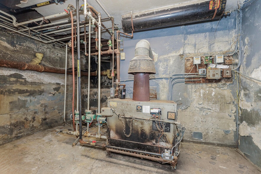 More Photos Of 2466 Webster Ave, Bronx Religious Facility For Sale