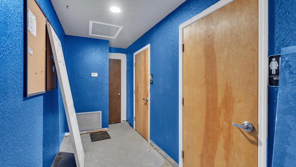 More Photos Of 4314 N Suncoast Blvd, Crystal River Office For Sale