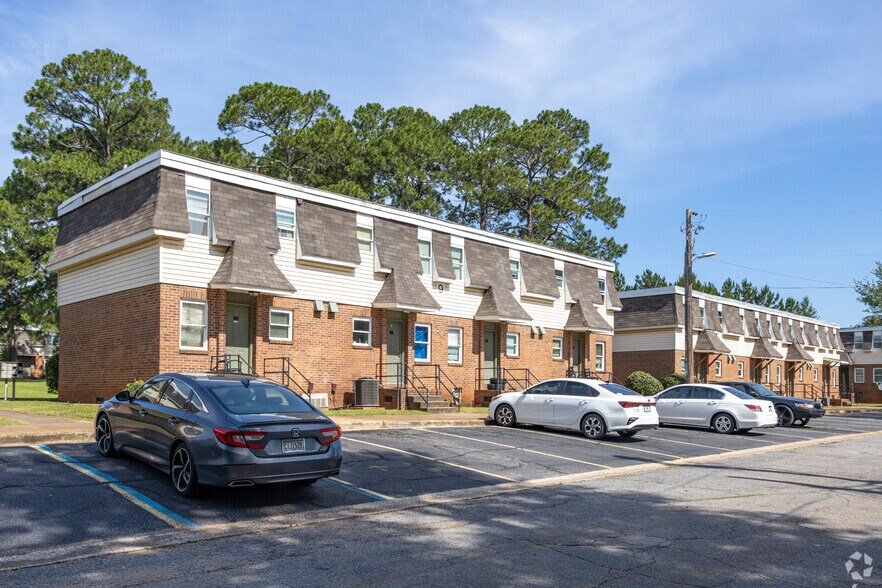 More Photos Of 1013 Cedar Ave, Albany Apartments For Sale