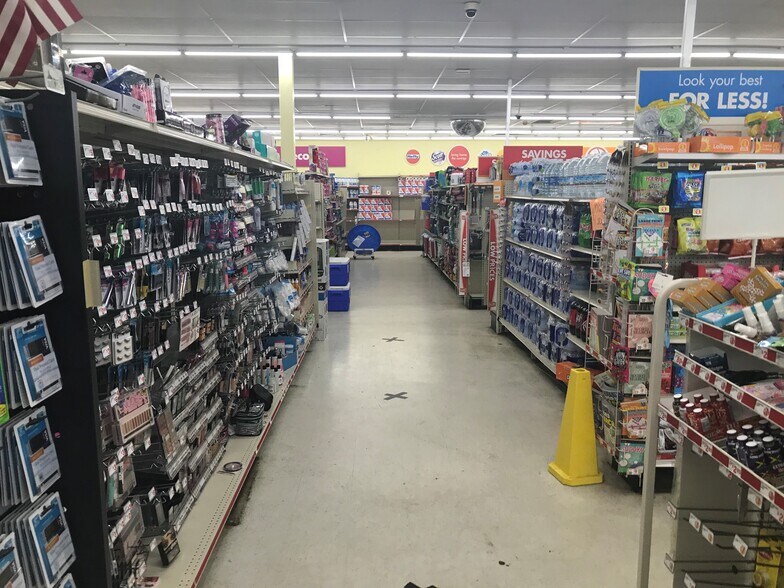 More Photos Of 1536 Washington St W, Charleston Freestanding For Sale