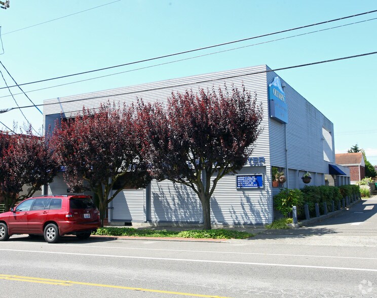 More Photos Of 7715 24th Ave NW, Seattle Office For Sale