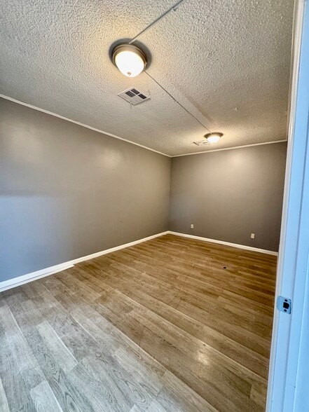 More Photos Of 133 E Parris Ave, High Point Freestanding For Lease