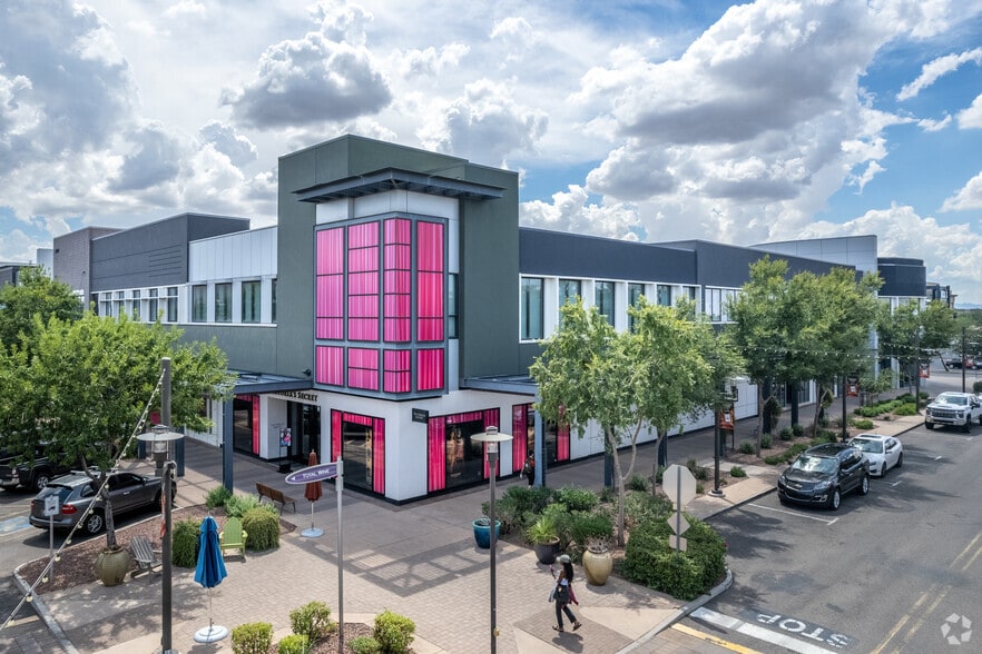 More Photos Of 2716-2810 S Market St, Gilbert Unknown For Lease
