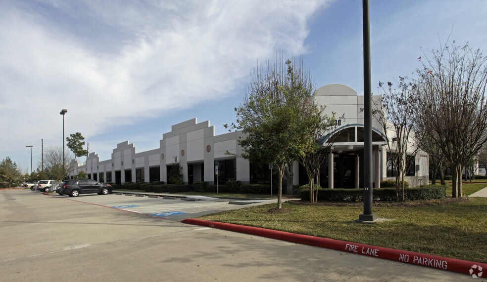 More Photos Of 210-240 Spring Hill Dr, The Woodlands Unknown For Lease