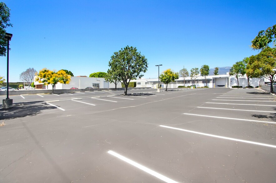 More Photos Of 400 E Live Oak Ave, Arcadia Office For Sale