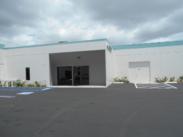 More Photos Of 1501-1515 W Alton Ave, Santa Ana Unknown For Lease