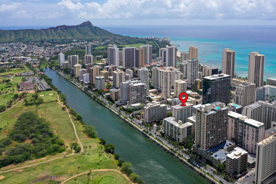 More Photos Of 444 Kanekapolei St, Honolulu Hotel For Lease