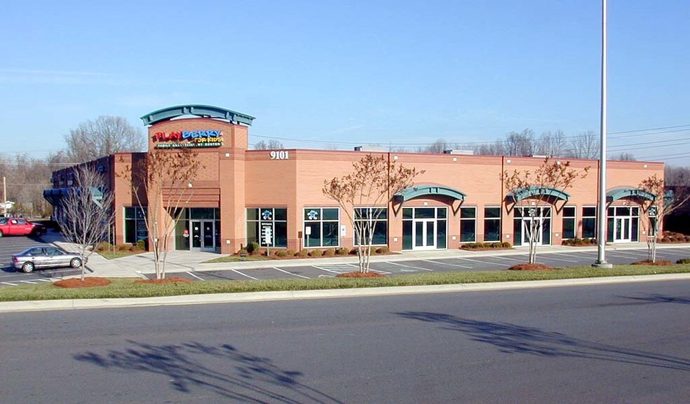 More Photos Of 9129 MONROE Rd, Charlotte Unknown For Lease
