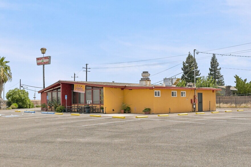 More Photos Of 4930 W County Rd, Dunnigan Hotel For Sale