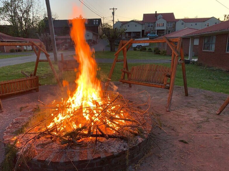 More Photos Of 290 N Main St, Robbinsville Hotel For Sale