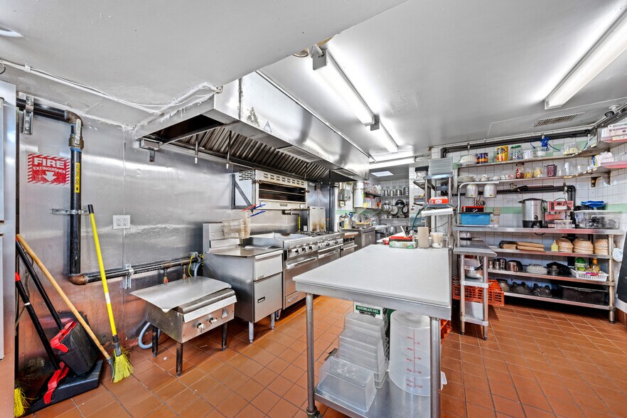 More Photos Of 358 W 23rd St, New York Multifamily For Sale