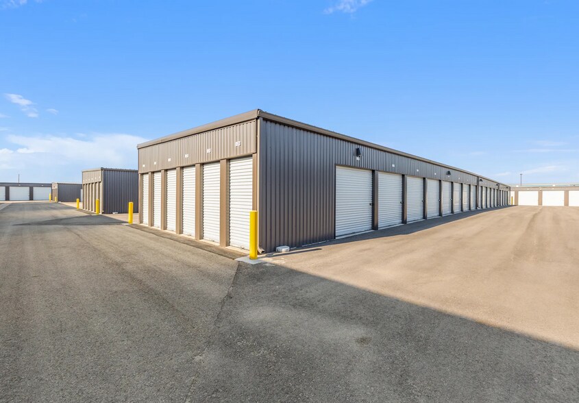 More Photos Of 21892 Cobalt Ave, Caldwell Self Storage For Sale