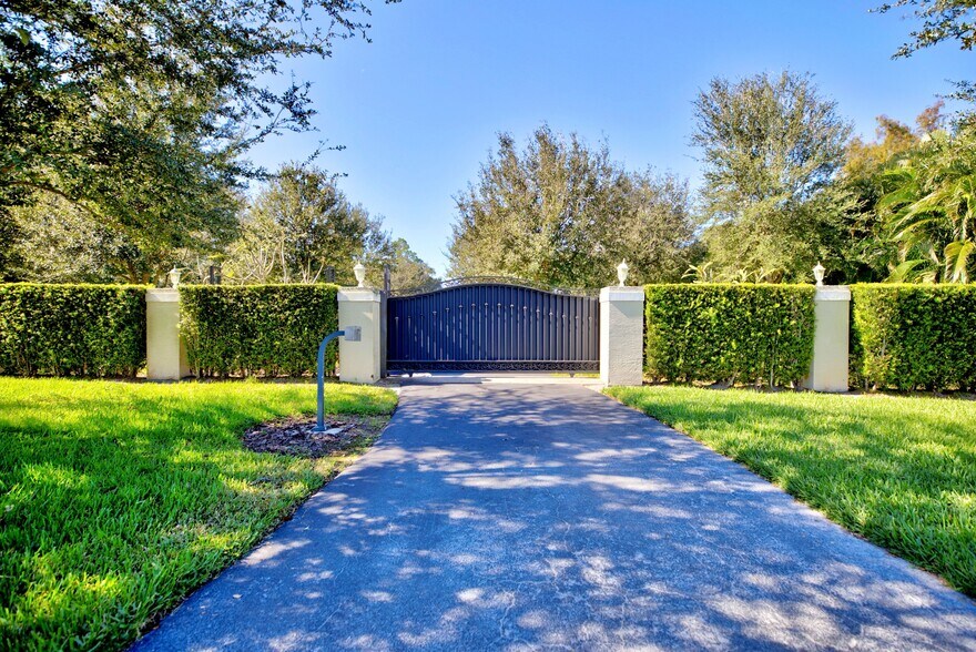 More Photos Of 573 Holmes Ave, Lake Placid Specialty For Sale