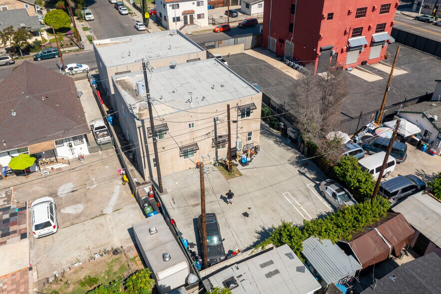 More Photos Of 814-816 1/2 W 47th St, Los Angeles Apartments For Sale