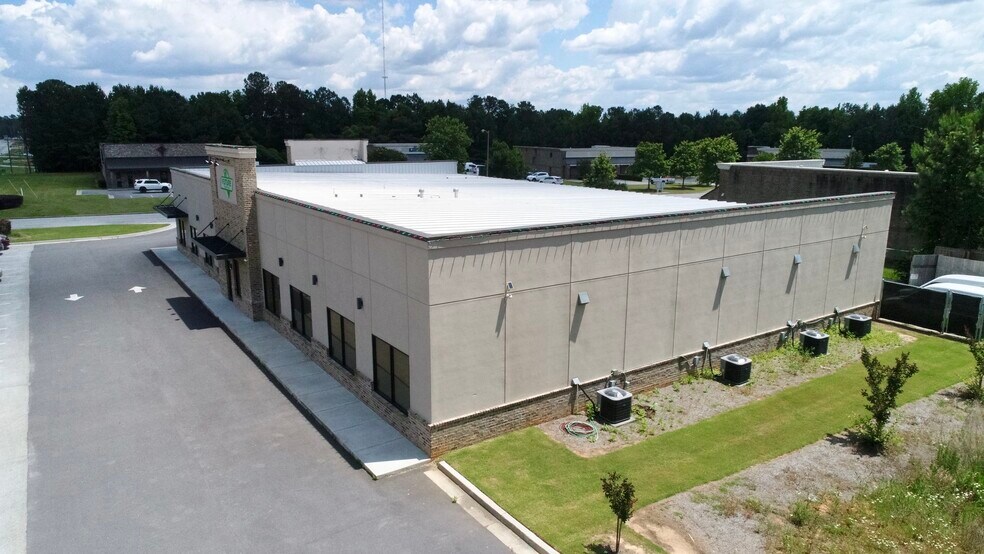 More Photos Of 801 Garmon Park Ct, Loganville Office For Lease
