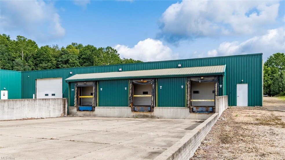 More Photos Of 2411 E Wheeling Ave, Cambridge Warehouse For Lease