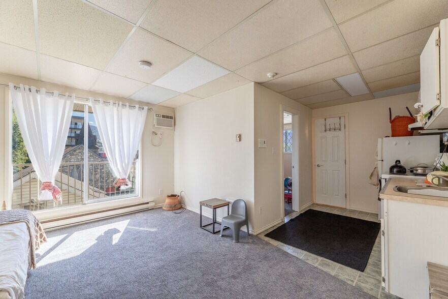 More Photos Of 157 Wade Av W, Penticton Apartments For Sale