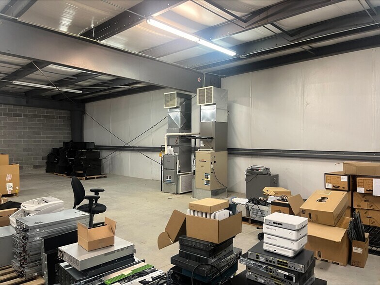 More Photos Of 720 W 20th St, Pittsburg Manufacturing For Sale