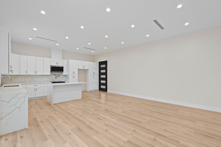 More Photos Of 15952 Simonds St, Granada Hills Apartments For Sale