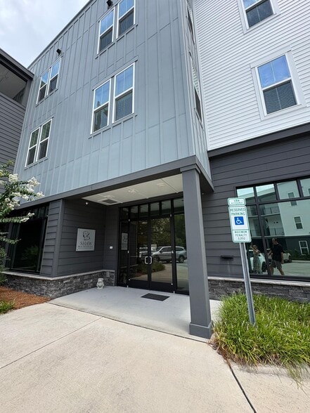 More Photos Of 724 S Kerr Ave, Wilmington Apartments For Lease