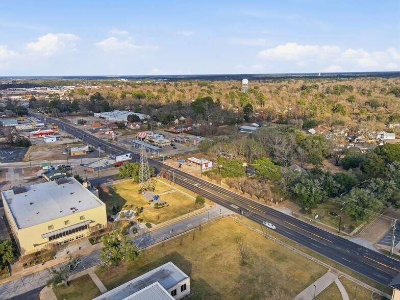 More Photos Of 1000 Houston St, Kilgore General Retail For Sale