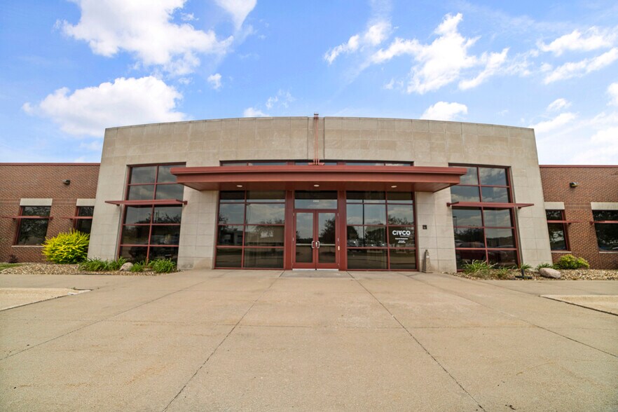 Primary Photo Of 2303 Jones Blvd, Coralville Office For Lease