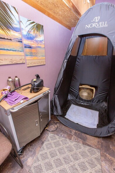 More Photos Of 219 Norris Ave, McCook Storefront For Sale