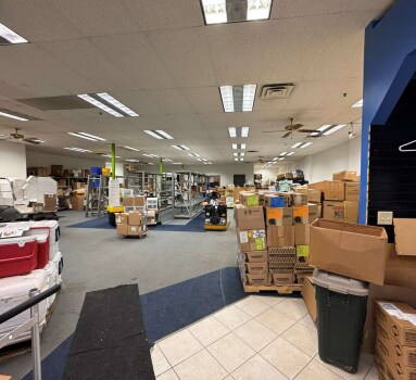 More Photos Of 925 Milwaukee Ave, Burlington Light Distribution For Sale