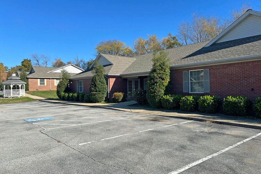 More Photos Of 1119 Brookhaven Rd, Franklin Healthcare For Sale