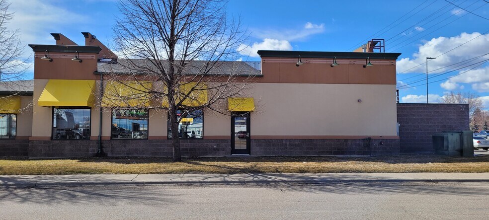 More Photos Of 3315 10th Ave S, Great Falls Restaurant For Sale