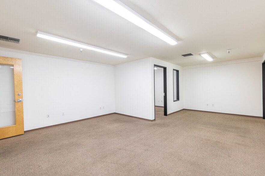 More Photos Of 6050 Commerce Blvd, Rohnert Park Office For Sale