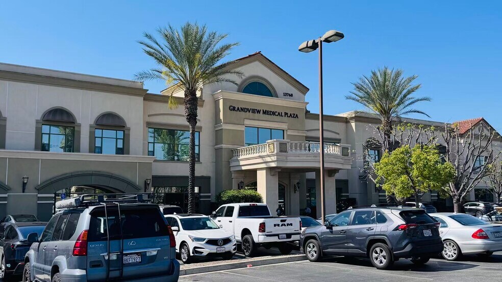 More Photos Of 13768 Roswell Ave, Chino Medical For Lease