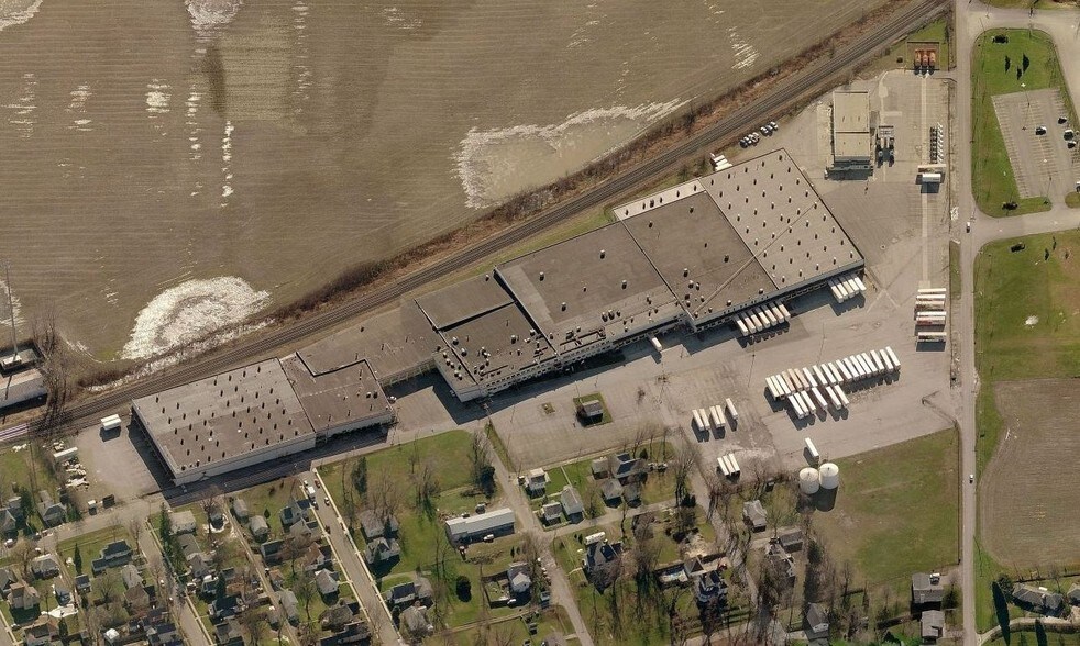 More Photos Of 9511 W Depot St, Yorktown Warehouse For Lease