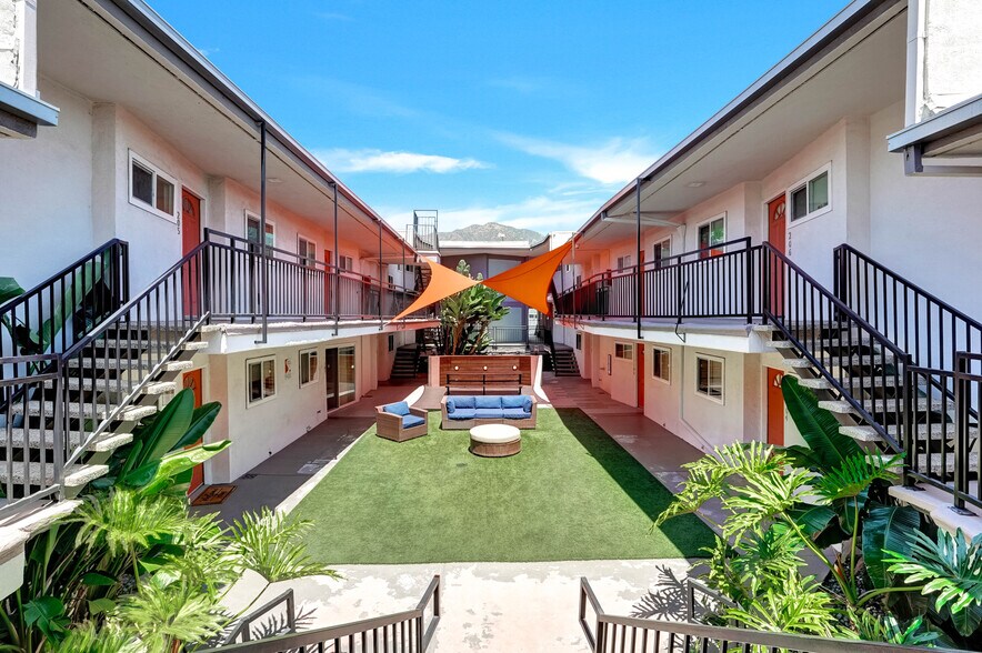 More Photos Of 700 S 6th St, Burbank Apartments For Sale