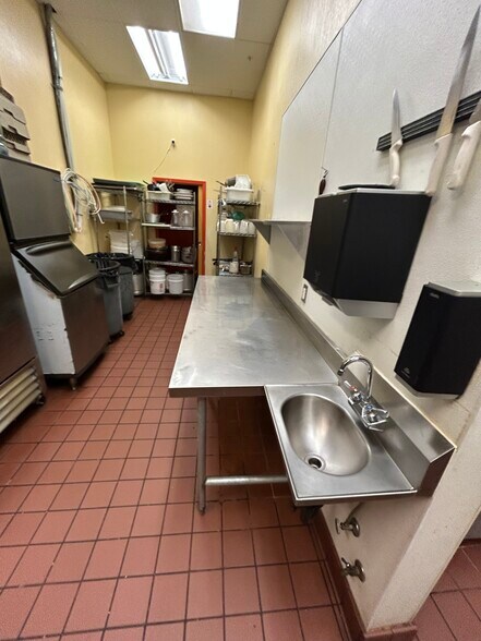 More Photos Of 1201-1443 S Carson St, Carson City General Retail For Lease