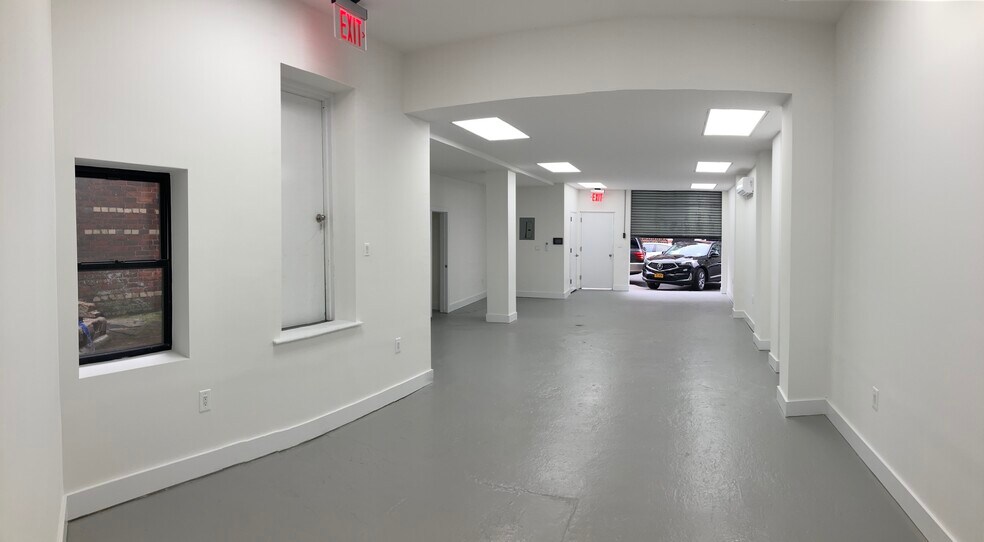More Photos Of 10 Troutman St, Brooklyn Service For Lease