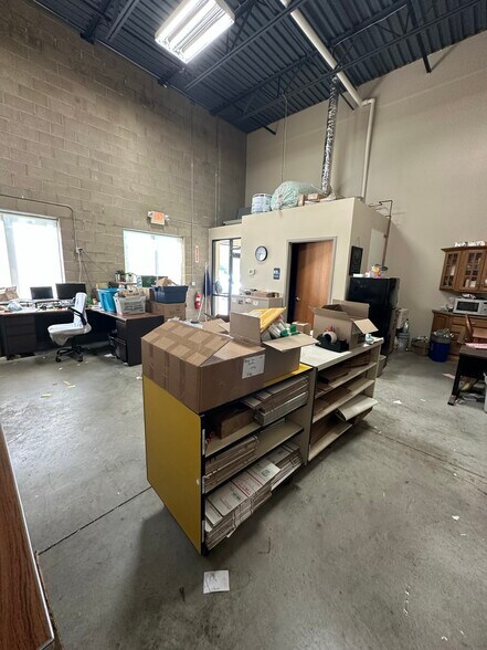 More Photos Of 2120 Howard Dr W, North Mankato Warehouse For Lease