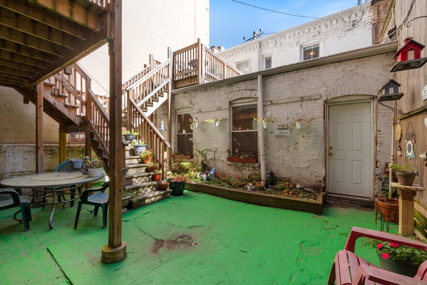 More Photos Of 1239 N Dearborn St, Chicago Apartments For Sale